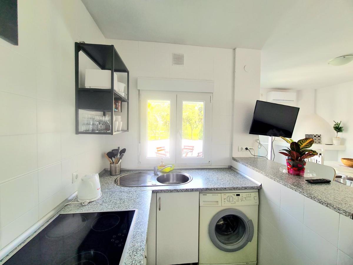 شقة فوينخيرولا  في Apartamento Con Vistas Al Campo De Golf Y Piscina المظهر الخارجي الصورة