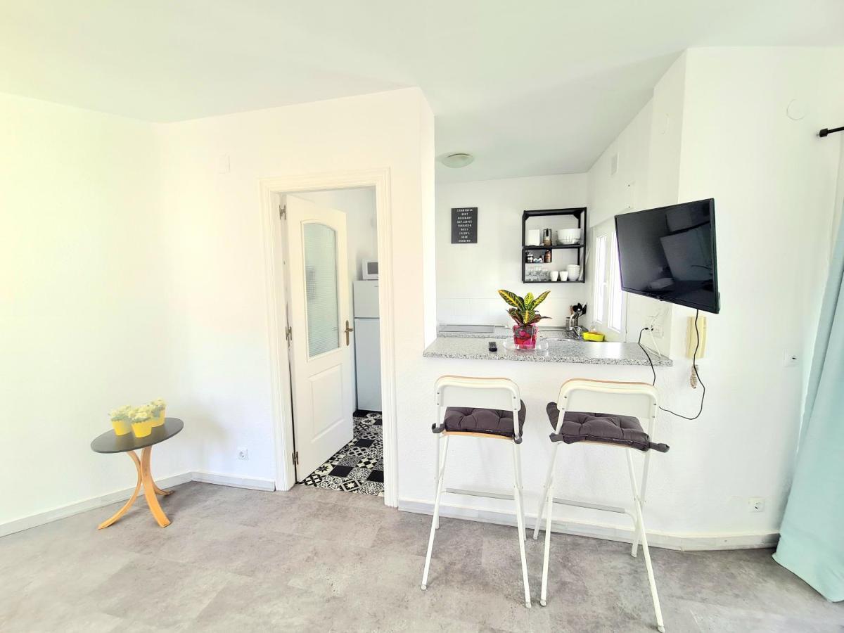 شقة فوينخيرولا  في Apartamento Con Vistas Al Campo De Golf Y Piscina المظهر الخارجي الصورة